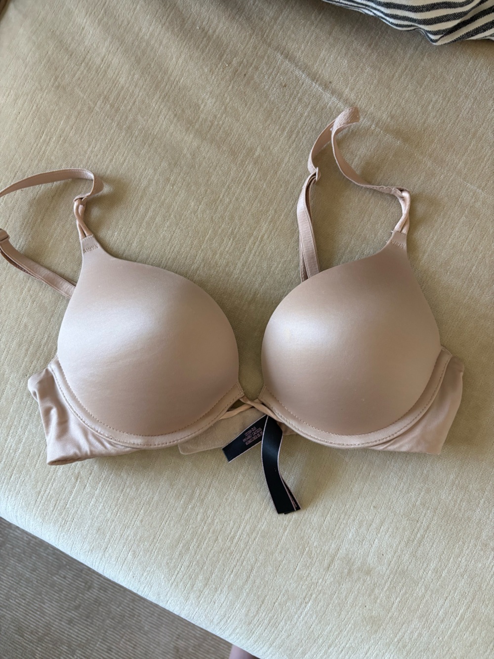 Victoria’s secret bombshell bra